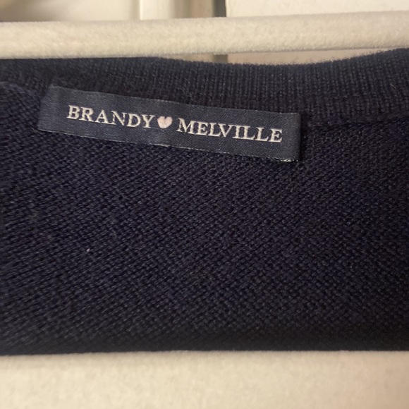 Brandy Melville sweater - Picture 2 of 3